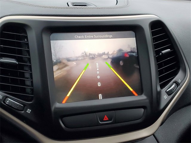 Used 2016 Jeep Cherokee Limited image 25