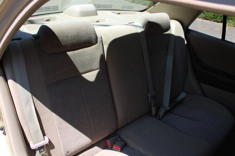 Used 2003 MAZDA Protege FWD image 6