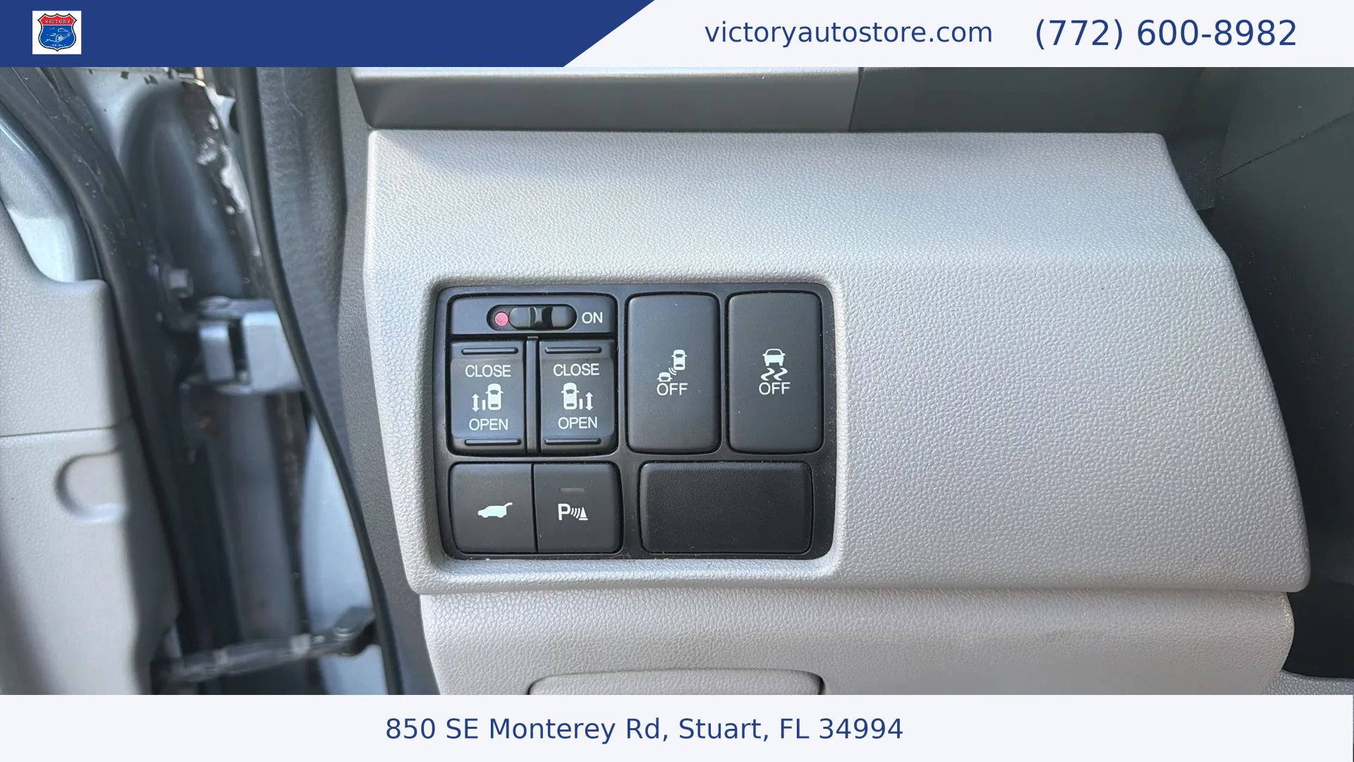 Used 2011 Honda Odyssey Touring Elite image 25
