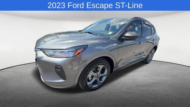 Used 2023 Ford Escape ST-Line w/ Tech Pack #1 AWD/4WD image 4
