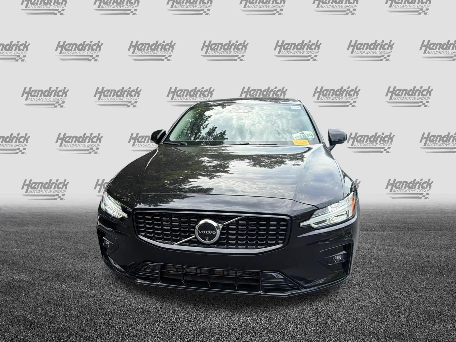 Used 2025 Volvo S60 B5 Plus FWD image 5