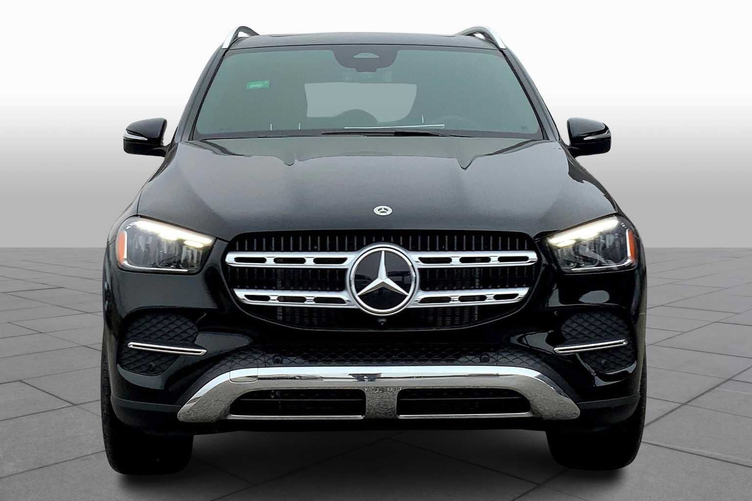 Used 2025 Mercedes-Benz GLE 450e 4MATIC image 3