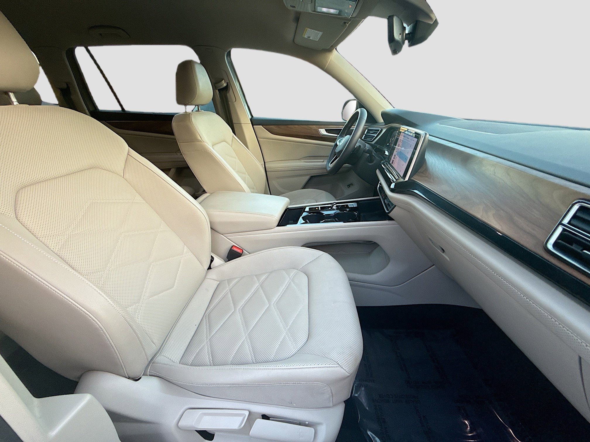 Used 2024 Volkswagen Atlas SE image 32