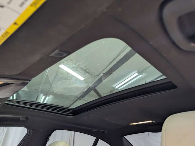 Used 2021 BMW 530i w/ Premium Package RWD image 14