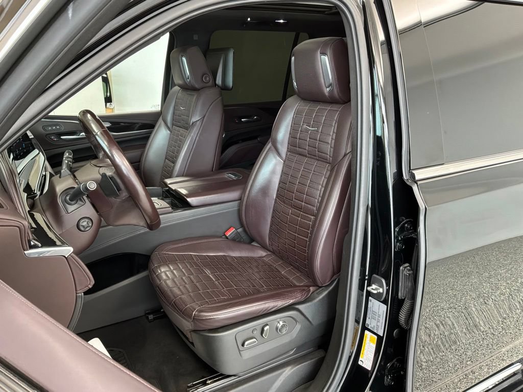 Used 2021 Cadillac Escalade Premium Luxury Platinum AWD/4WD image 9