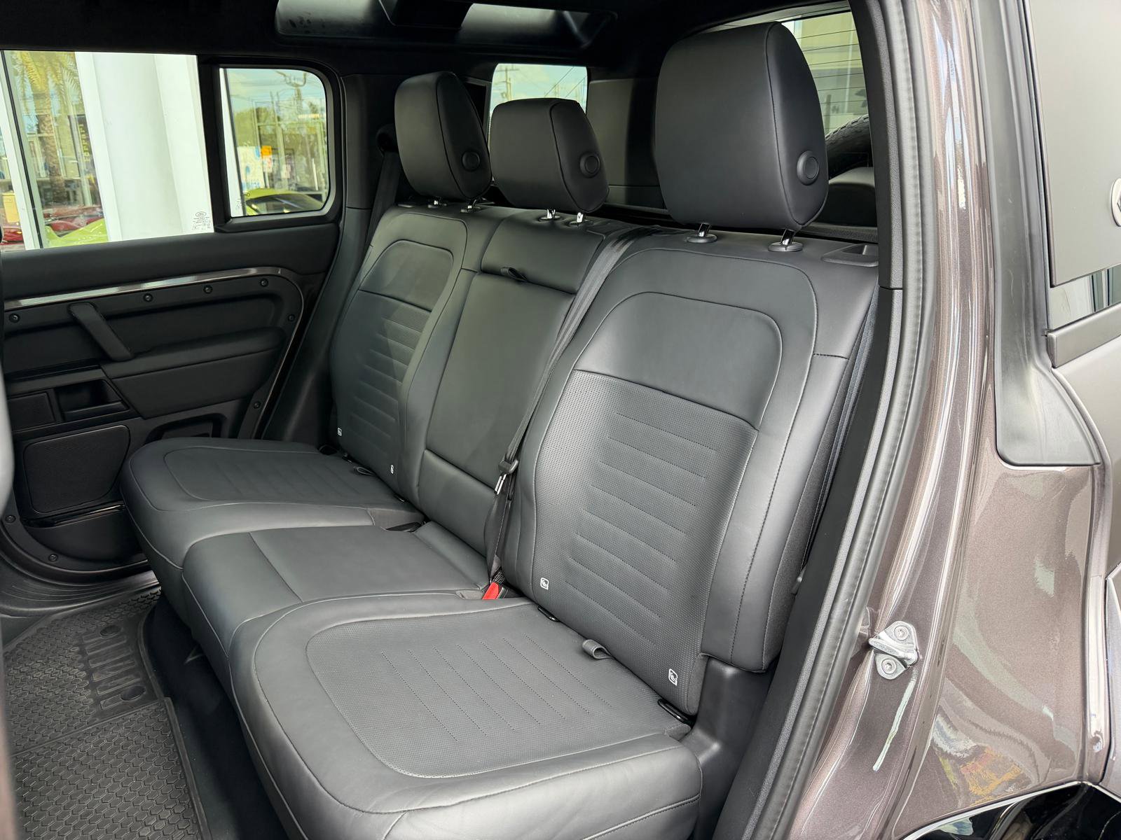 Used 2025 Land Rover Defender 110 AWD/4WD image 12
