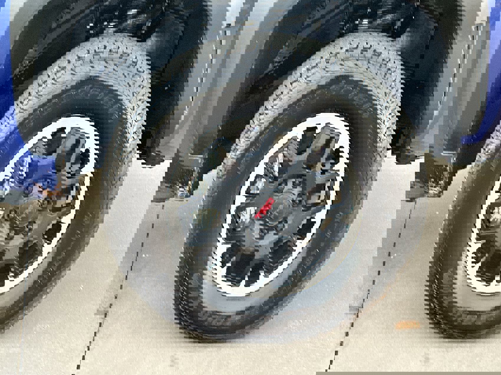 Used 2024 Toyota Tacoma TRD Off-Road image 10