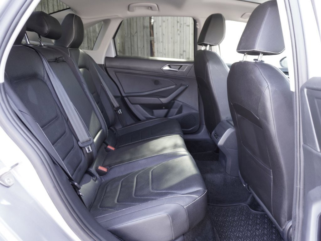 Used 2024 Volkswagen Jetta SEL image 7