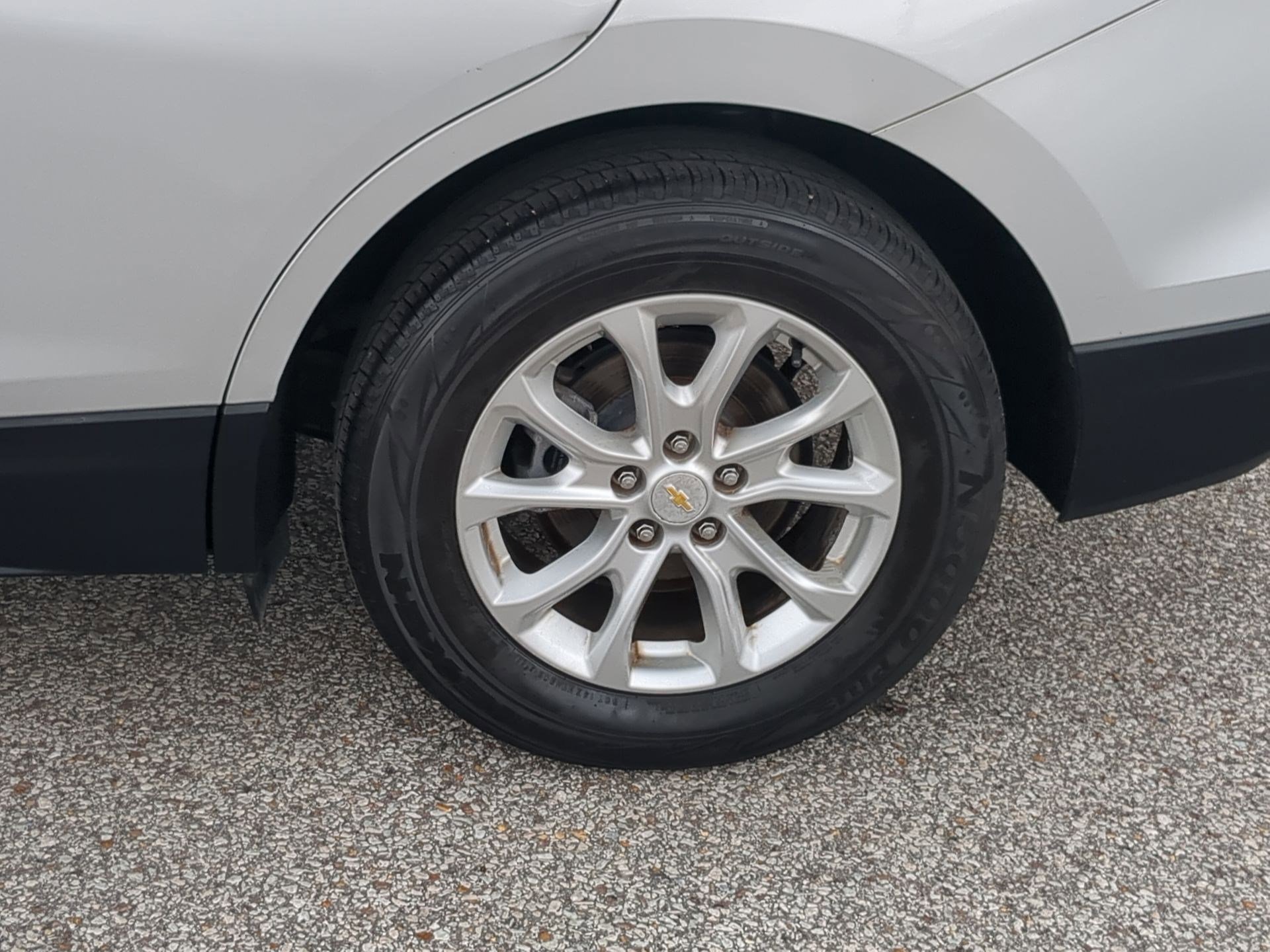 Used 2018 Chevrolet Equinox LT FWD image 10