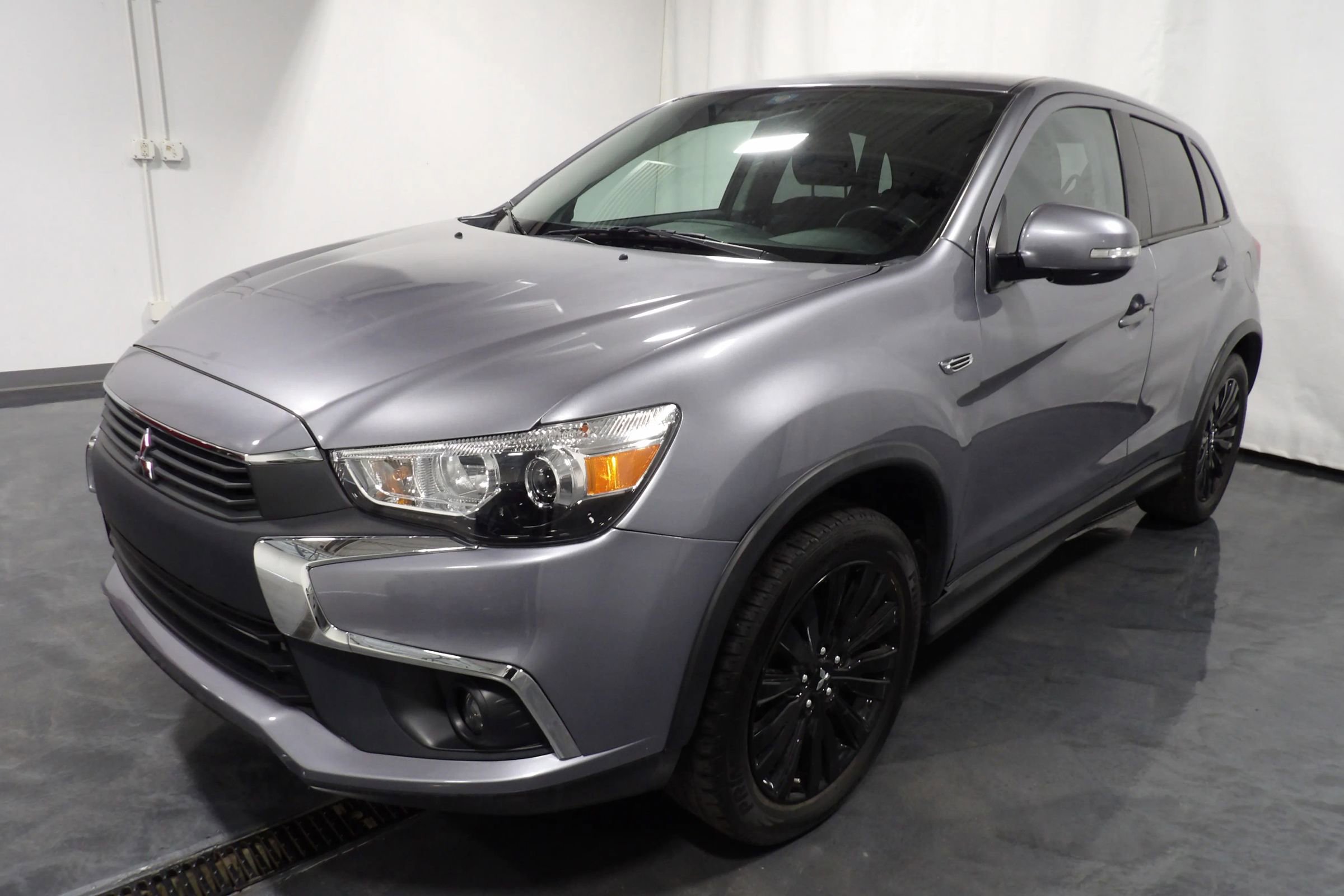 Used 2017 Mitsubishi Outlander Sport SE image 4
