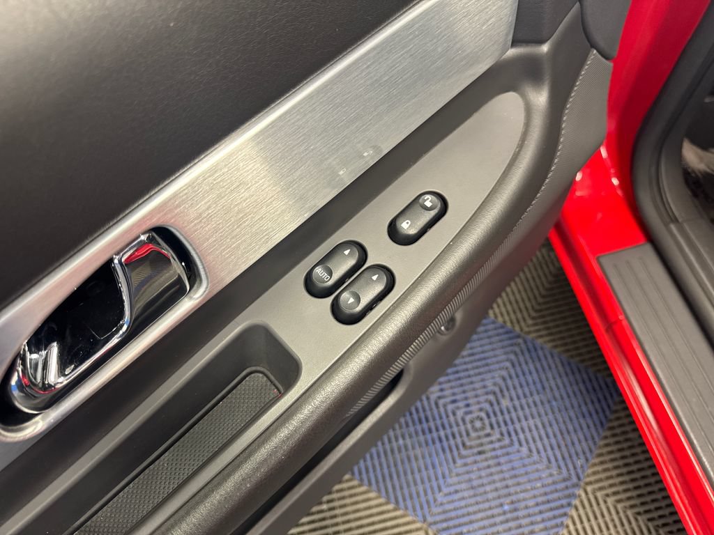 Used 2002 Ford Thunderbird RWD image 11