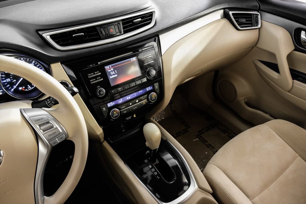 Used 2015 Nissan Rogue SV image 20