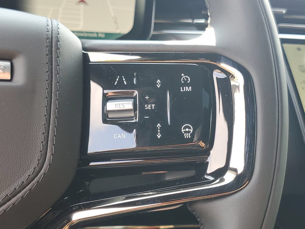 New 2026 Land Rover Range Rover Sport Dynamic SE AWD/4WD image 17