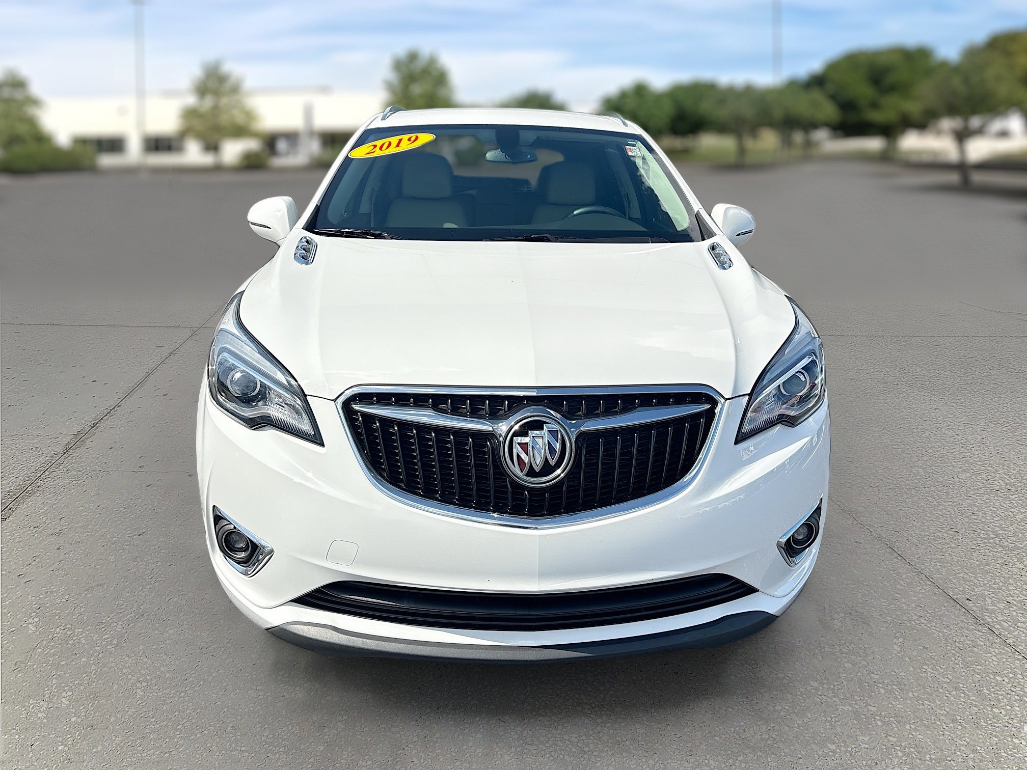 Used 2019 Buick Envision Essence FWD image 2