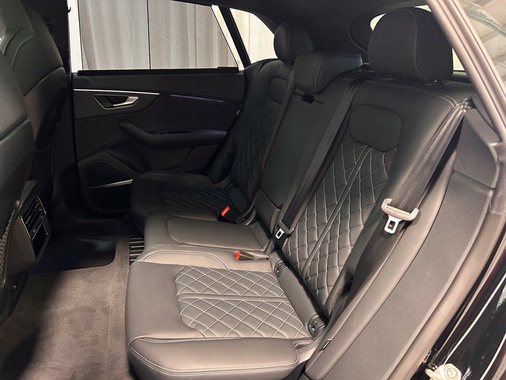 New 2027 Audi SQ8 Premium Plus AWD/4WD image 6