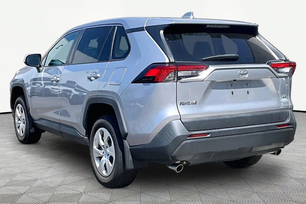 Used 2023 Toyota RAV4 LE FWD image 6