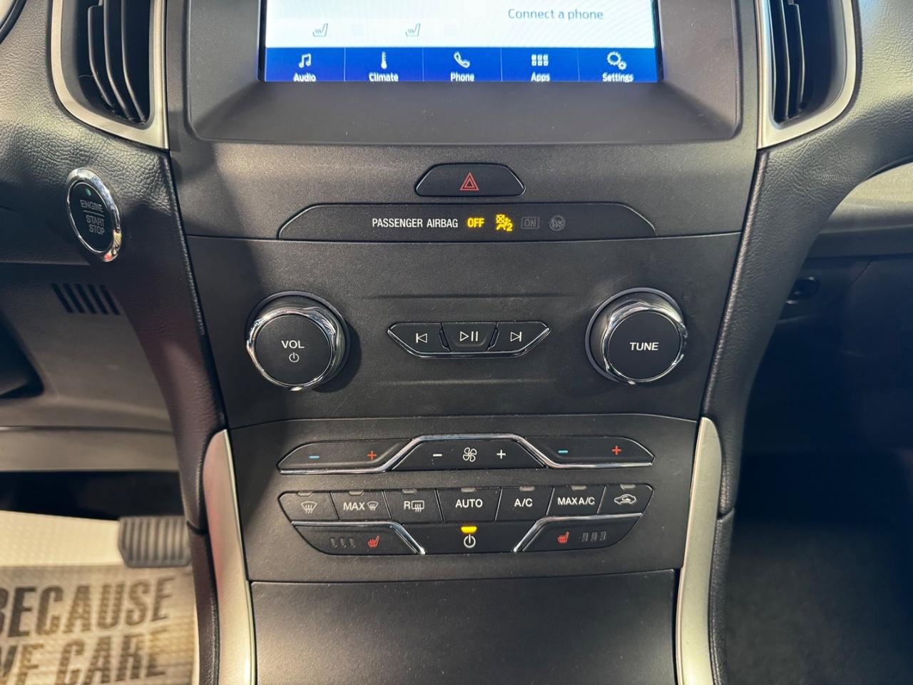 Used 2020 Ford Edge SEL image 21