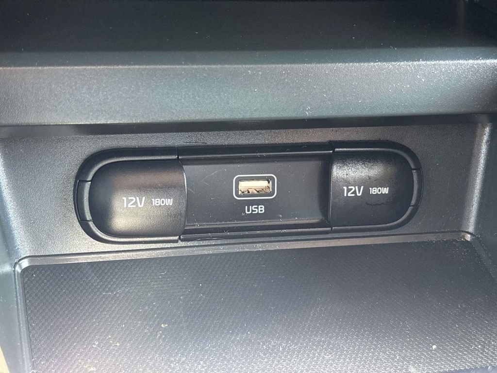 Used 2024 Kia Soul LX w/ Option Group 015 FWD image 29