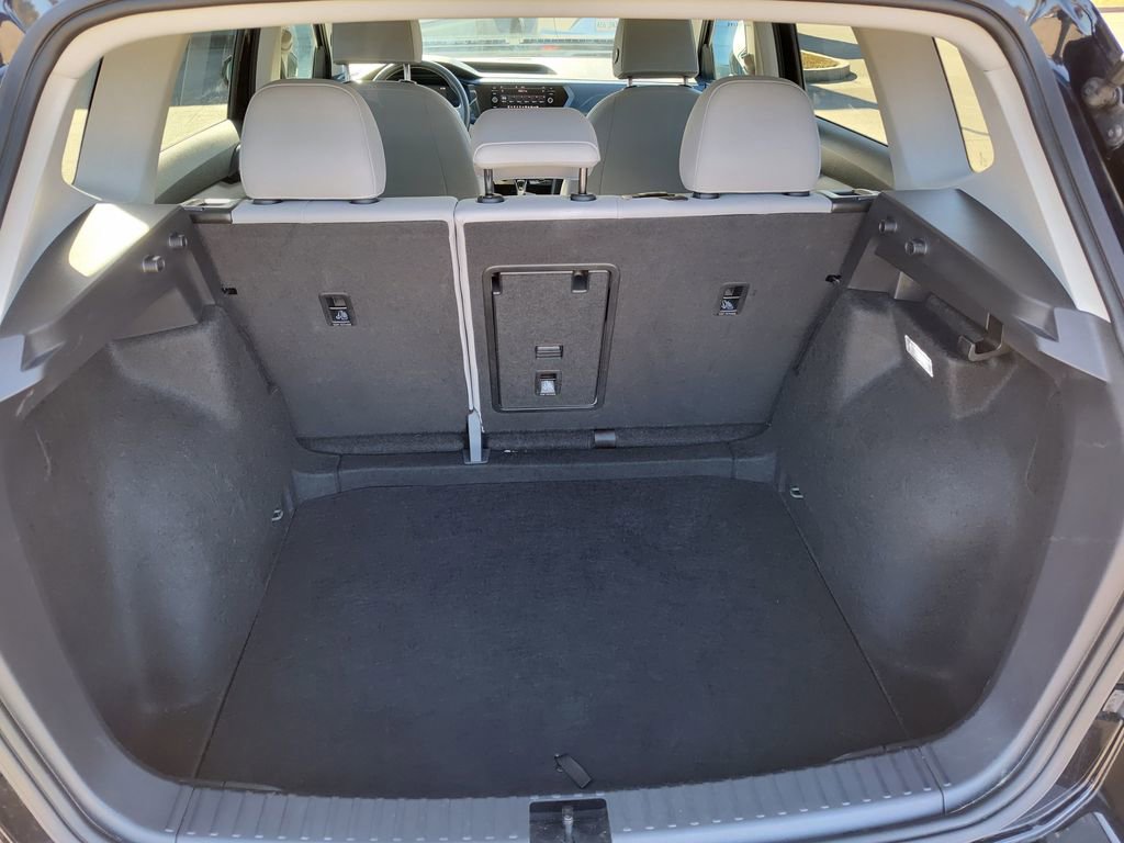 Used 2024 Volkswagen Taos SE image 9