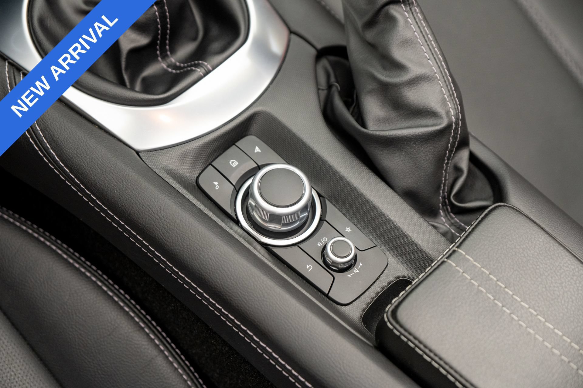 Used 2024 MAZDA MX-5 Miata RF Grand Touring RWD image 16