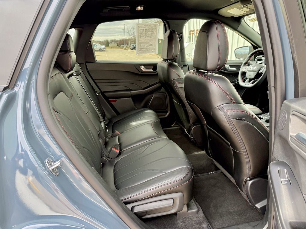 Certified 2025 Ford Escape ST-Line Elite w/ Premium Technology Package AWD/4WD image 18