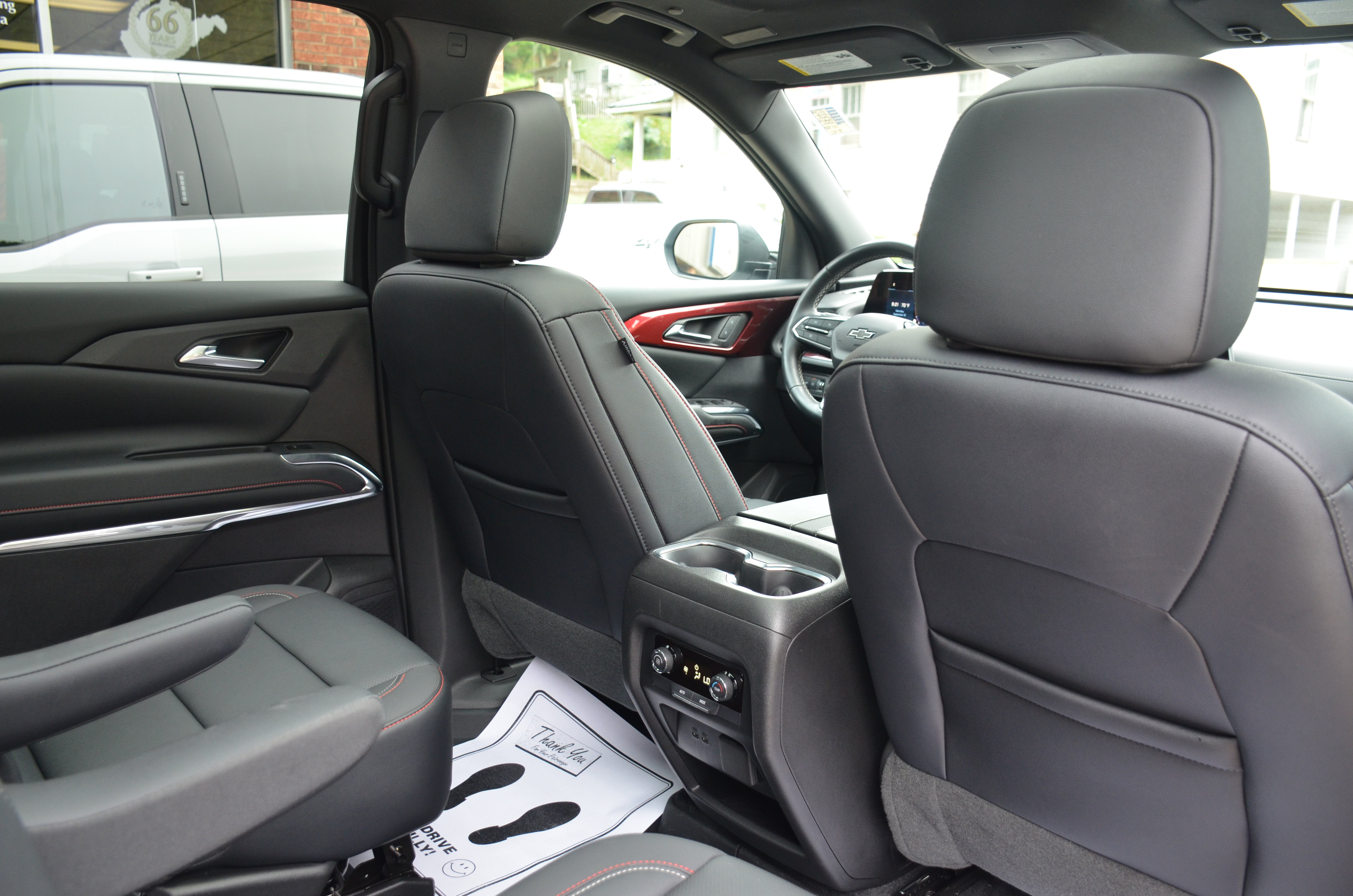 Used 2026 Chevrolet Traverse Z71 w/ Driver Confidence Package AWD/4WD image 36