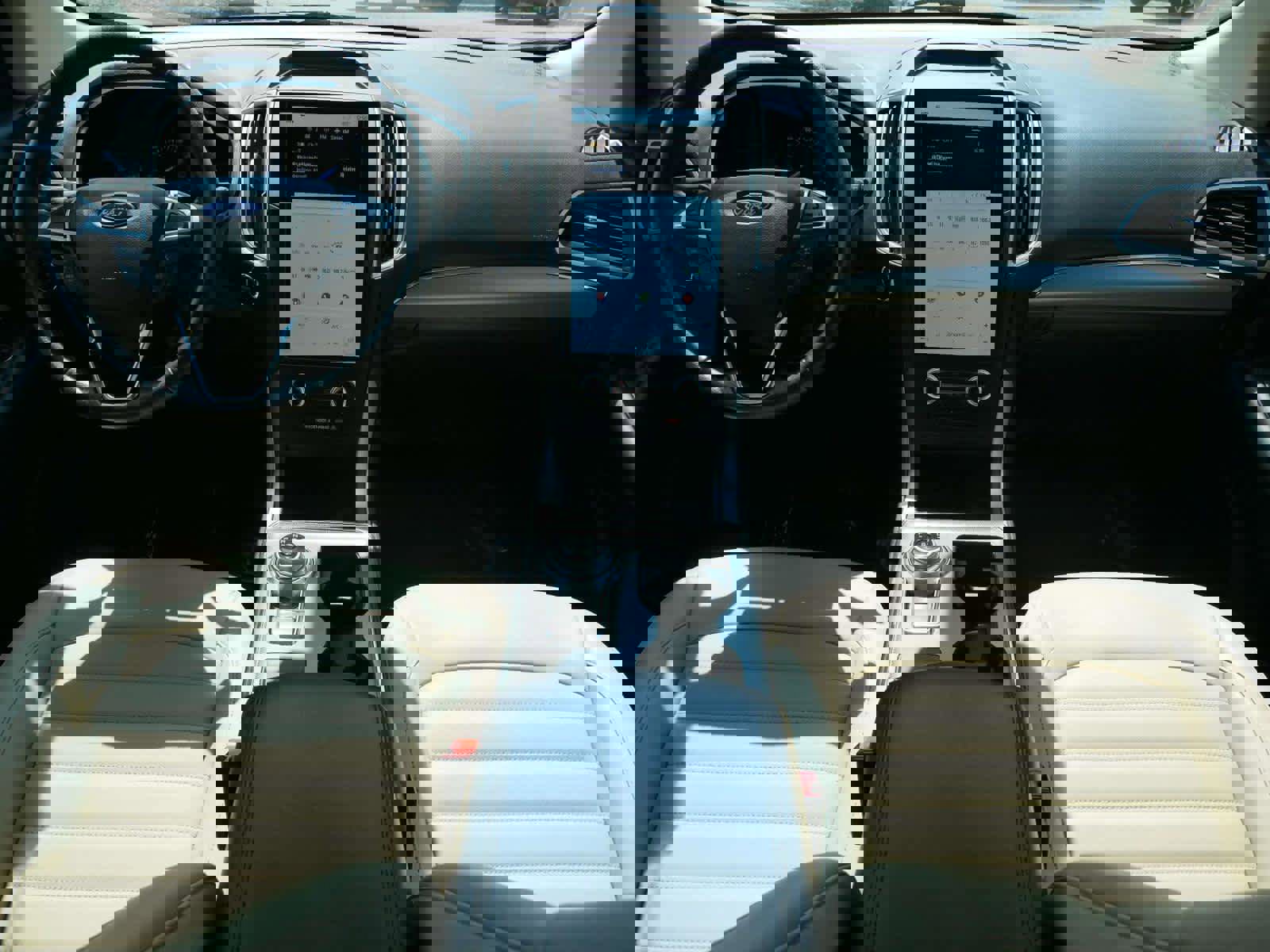 Used 2021 Ford Edge SEL w/ Convenience Package image 13