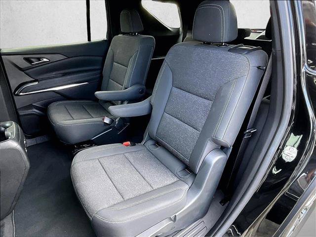 Used 2025 Chevrolet Traverse LT FWD image 28
