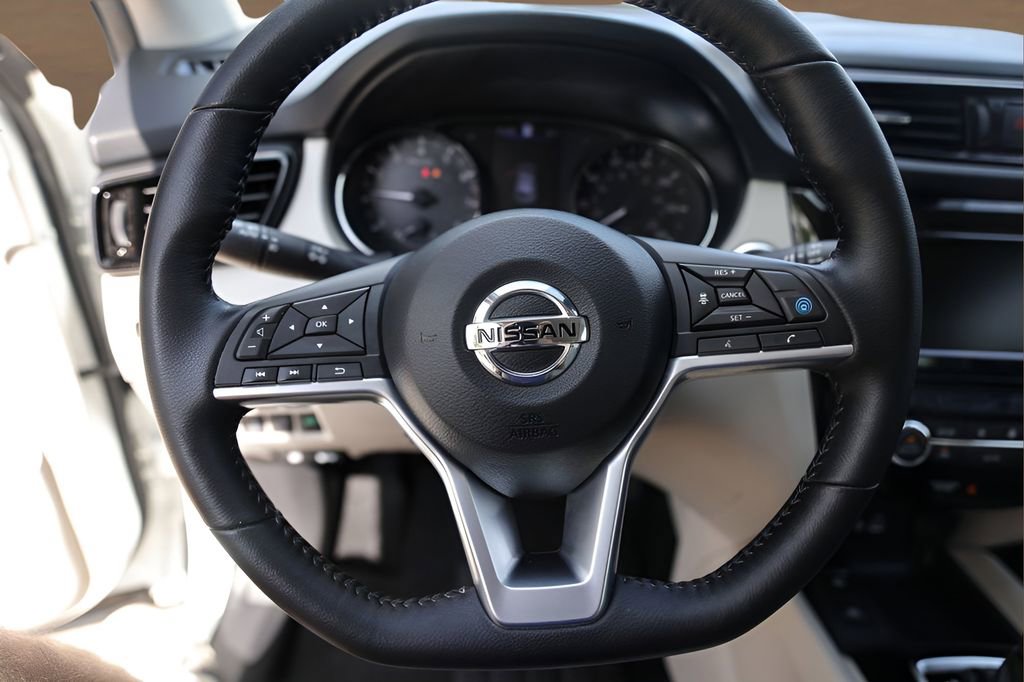 Used 2022 Nissan Rogue Sport SL w/ Premium Package image 12