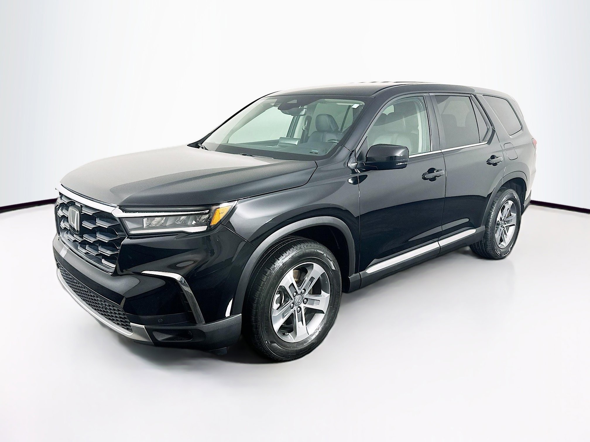 Used 2024 Honda Pilot EX-L image 3