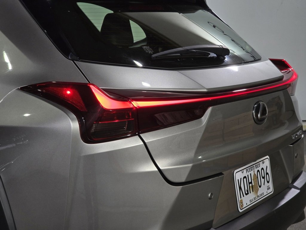 Used 2023 Lexus UX 250h FWD image 10