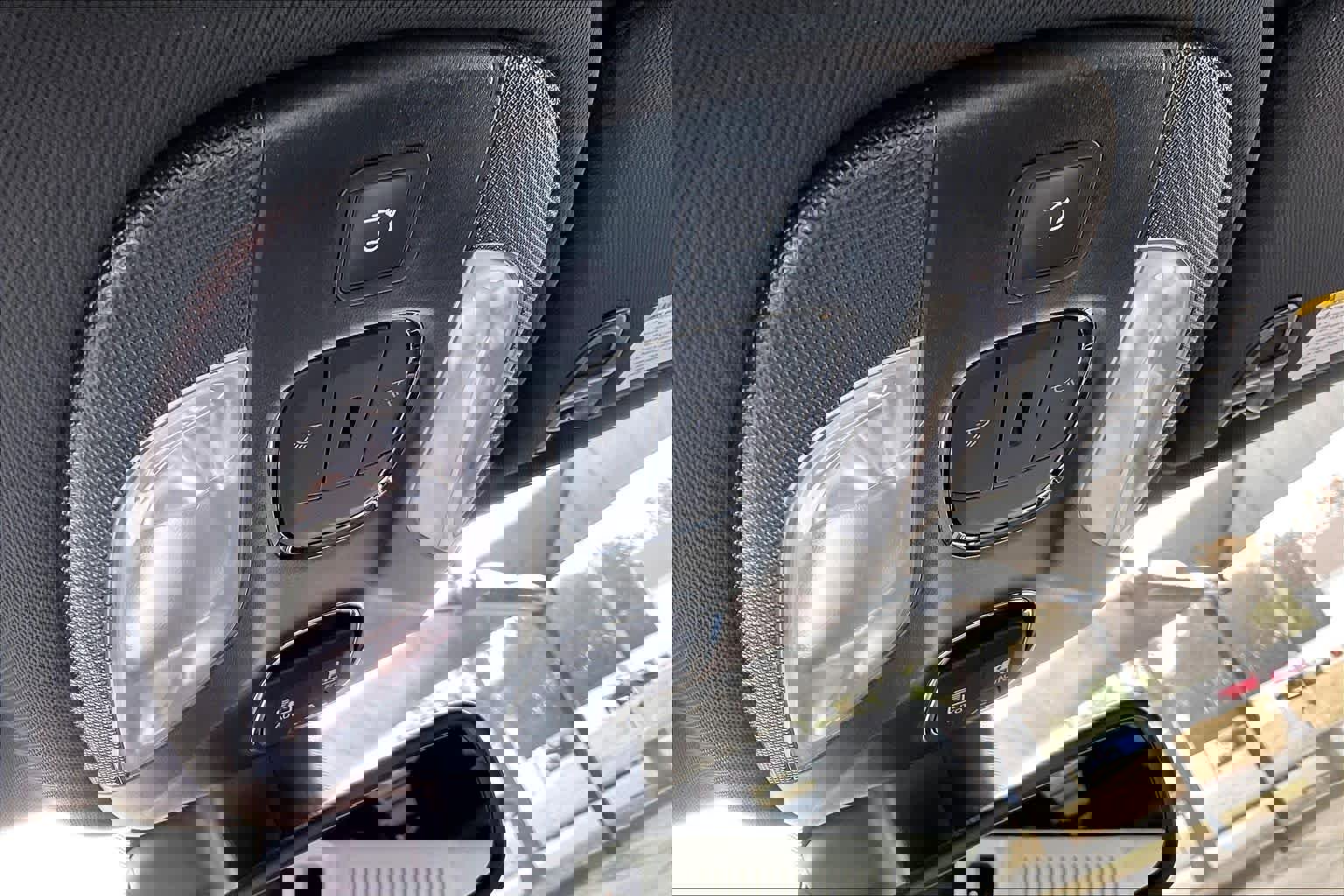 New 2026 Jeep Compass Latitude w/ Sun and Sound Group image 18