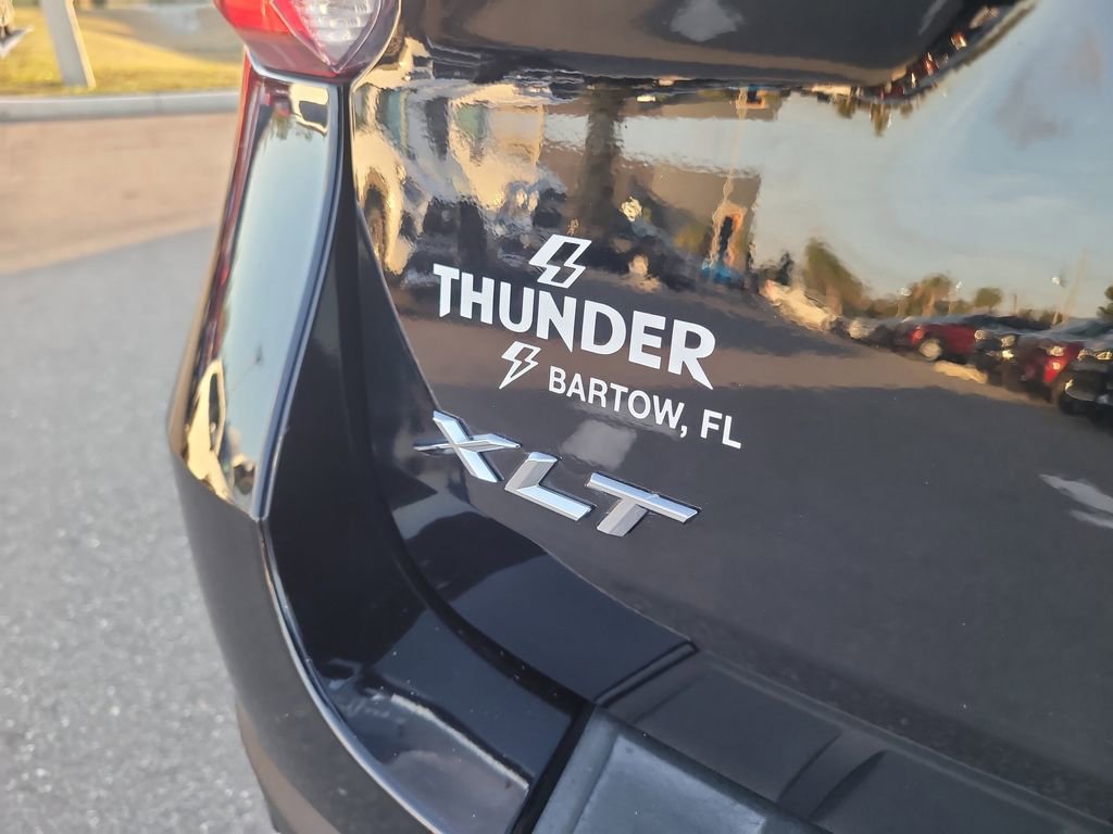 Used 2021 Ford Explorer XLT w/ Equipment Group 202A image 6