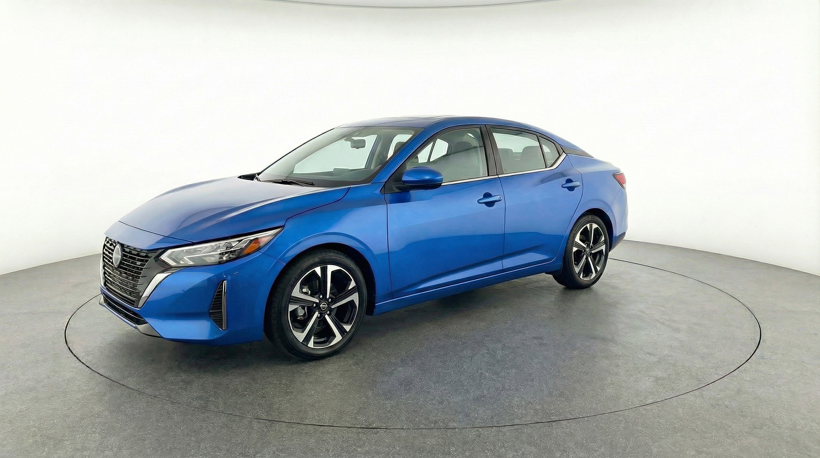 Used 2025 Nissan Sentra SV image 3