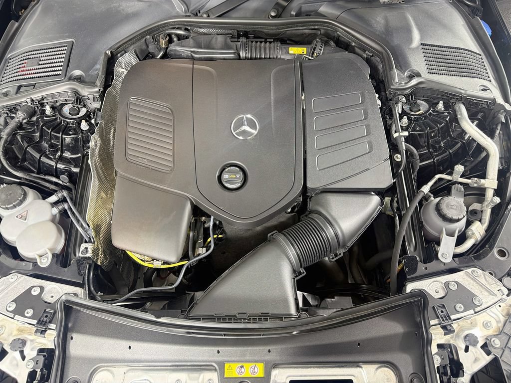 Used 2024 Mercedes-Benz CLE 300 4MATIC Cabriolet image 39