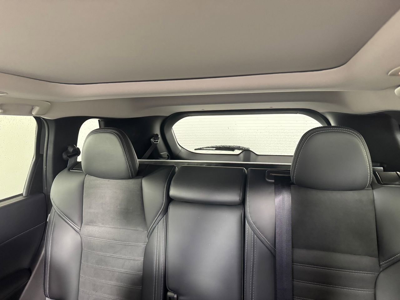 Used 2024 Mitsubishi Outlander SE image 5