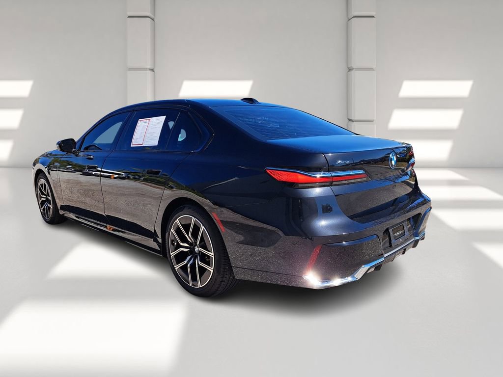 Used 2024 BMW 750e xDrive image 6