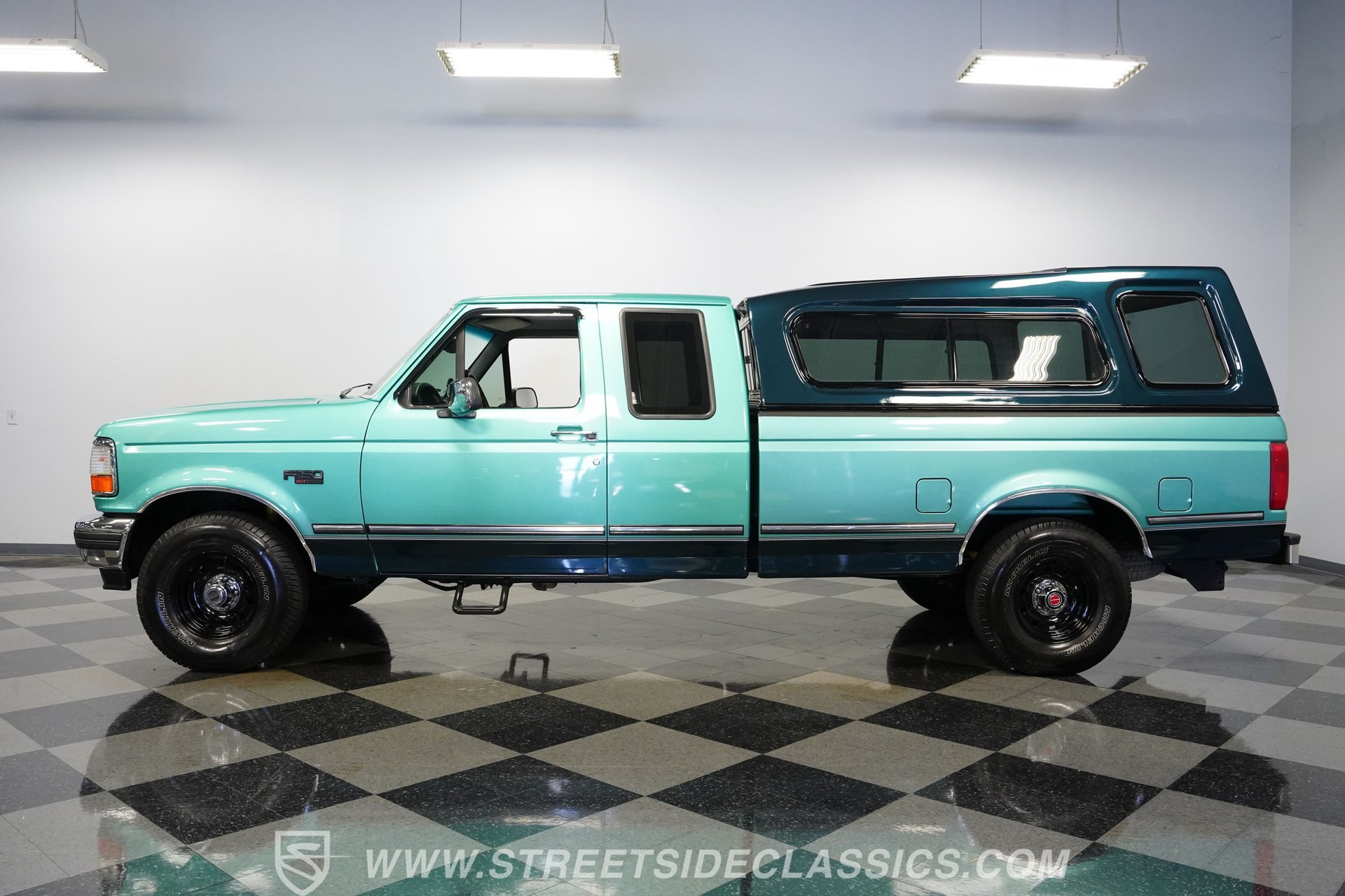 Used 1995 Ford F150 XL AWD/4WD image 2