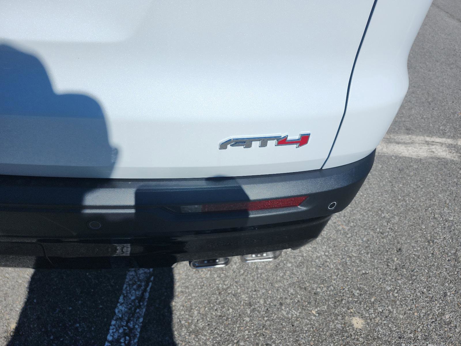 New 2026 GMC Acadia AT4 w/ Super Cruise Package image 4