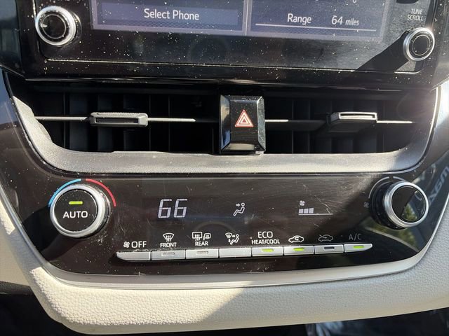 Used 2020 Toyota Corolla LE FWD image 19