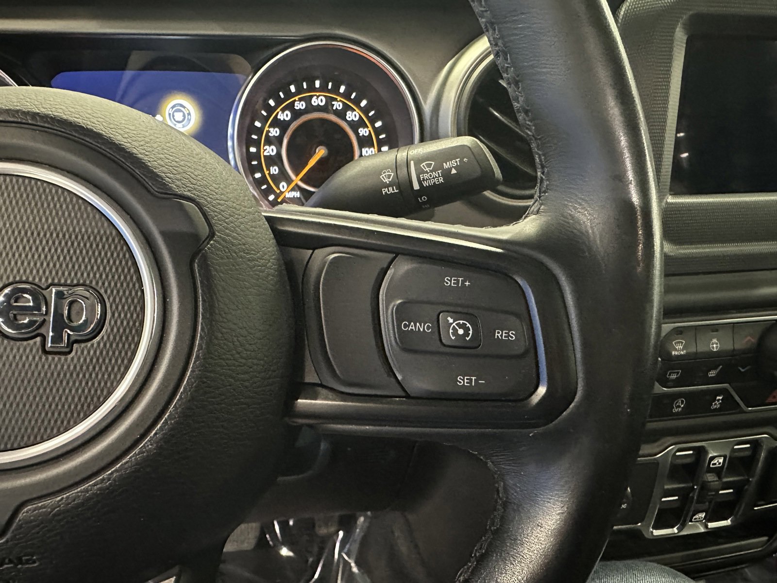 Used 2021 Jeep Gladiator Sport image 21