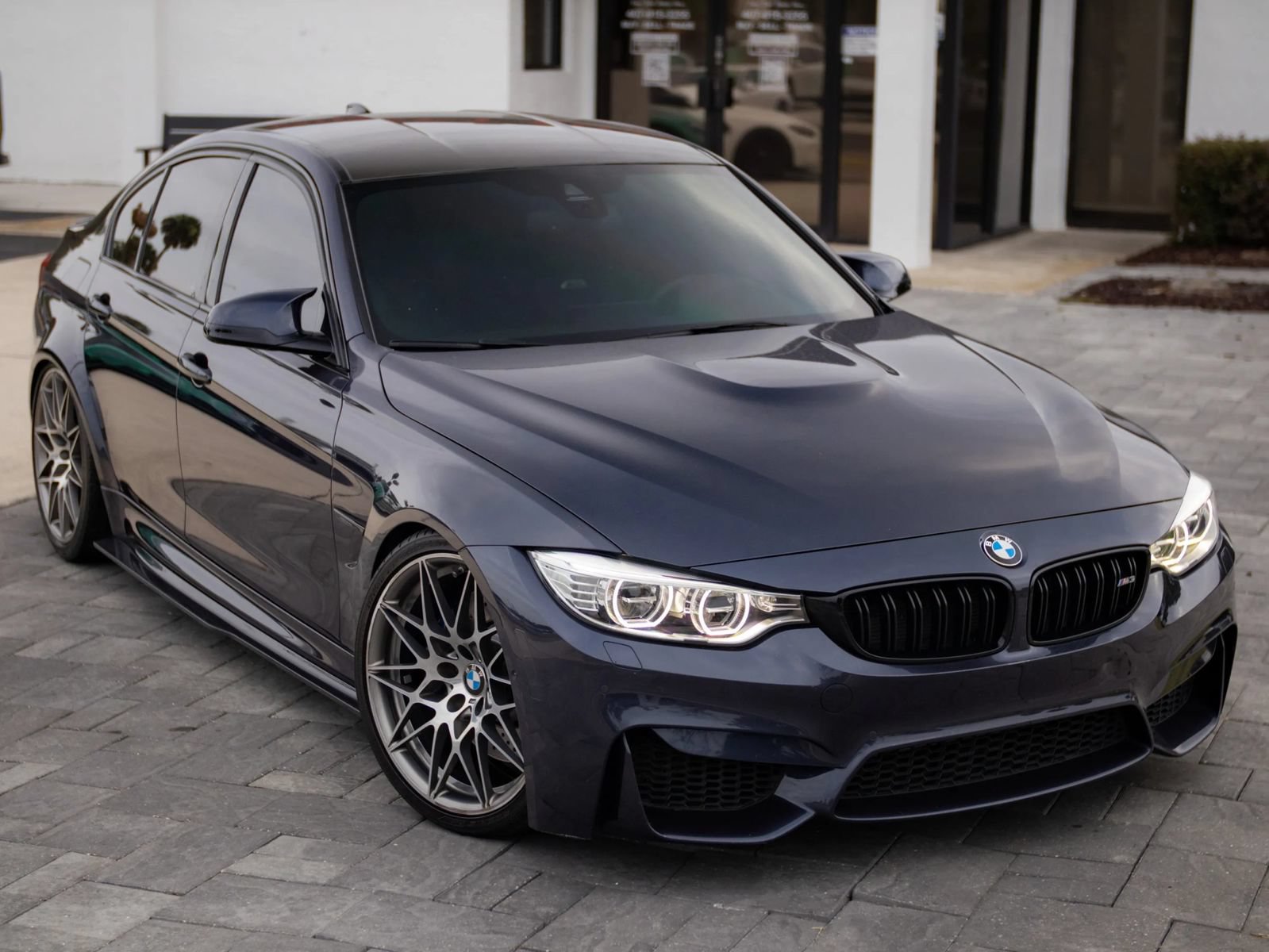 Used 2017 BMW M3 RWD image 2