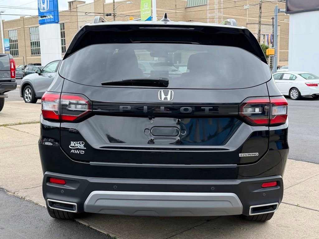 Used 2023 Honda Pilot Touring image 28