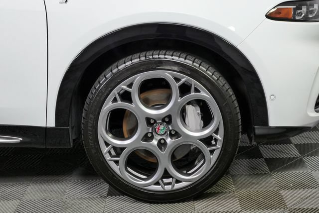 Used 2024 Alfa Romeo Tonale Ti AWD/4WD image 6