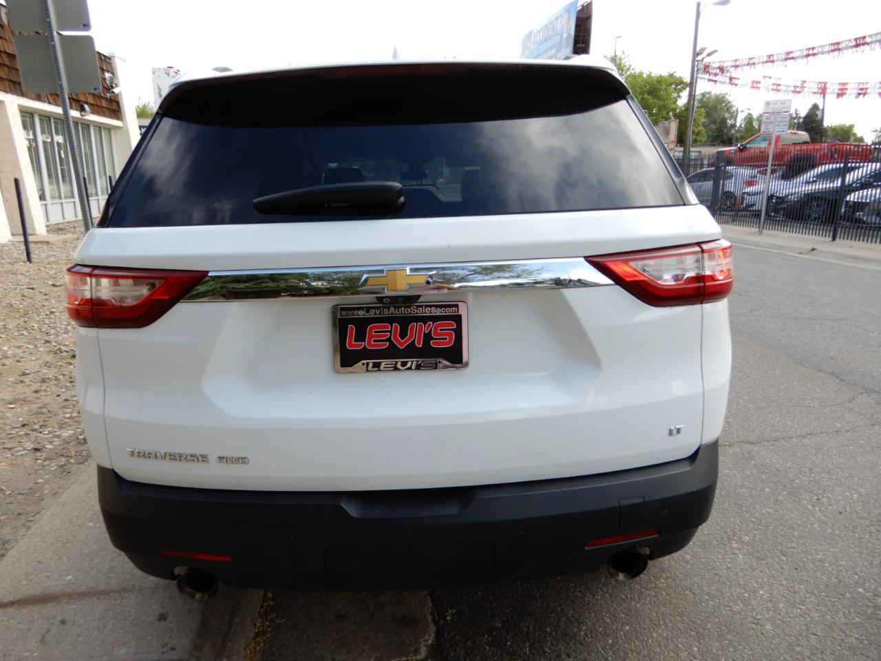 Used 2020 Chevrolet Traverse LT w/ LT Premium Package AWD/4WD image 6