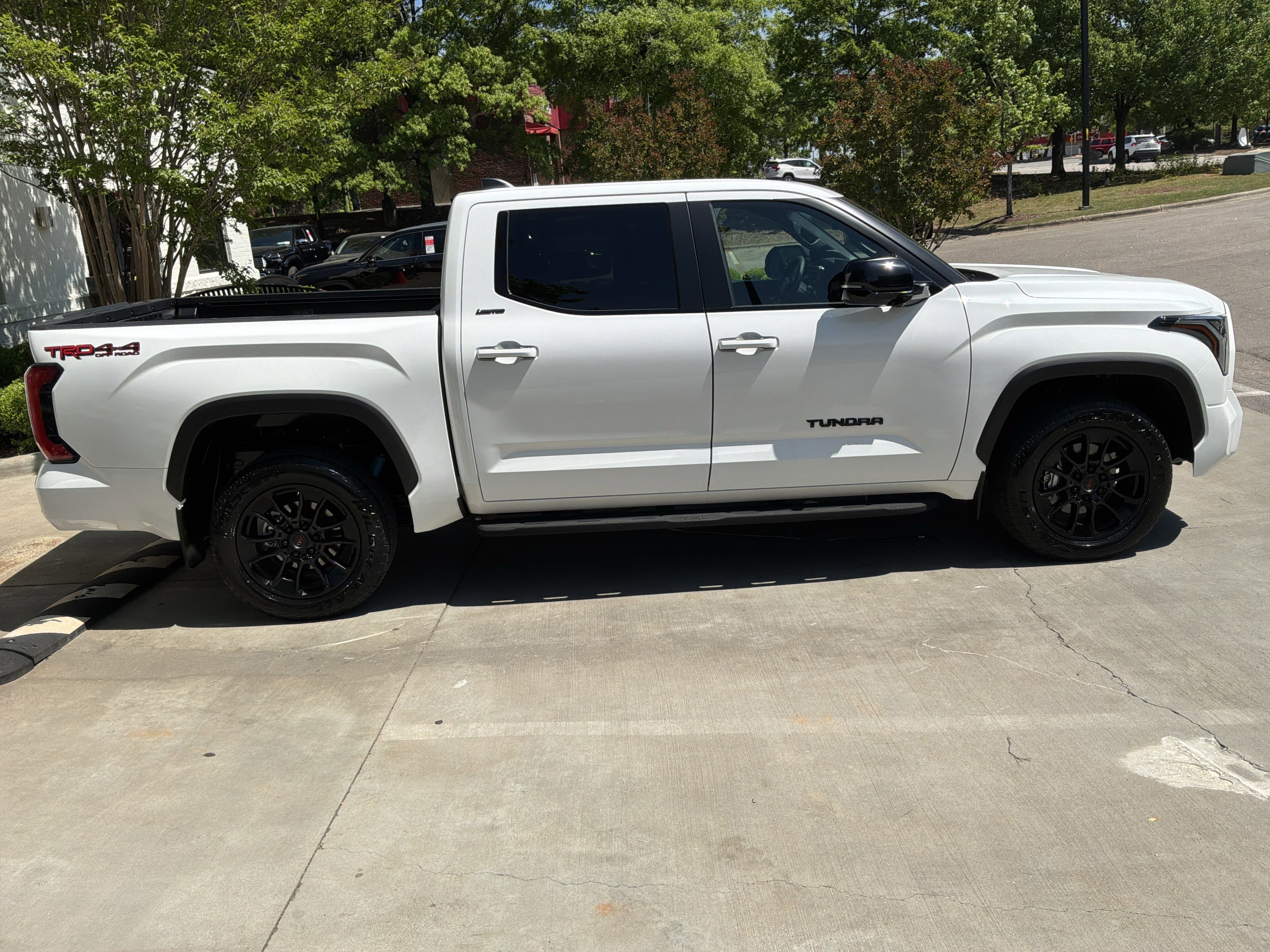 Used 2025 Toyota Tundra Limited w/ TRD Off-Road Package AWD/4WD image 11