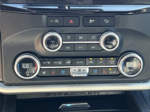 Used 2023 Ford Expedition XLT AWD/4WD image 22