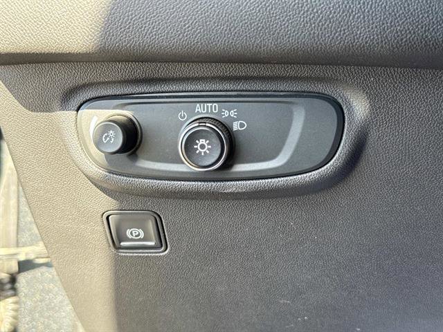 Used 2020 GMC Terrain SLE image 26