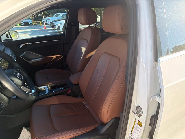 Used 2023 Audi Q3 2.0T Premium Plus w/ Premium Plus Package AWD/4WD image 6