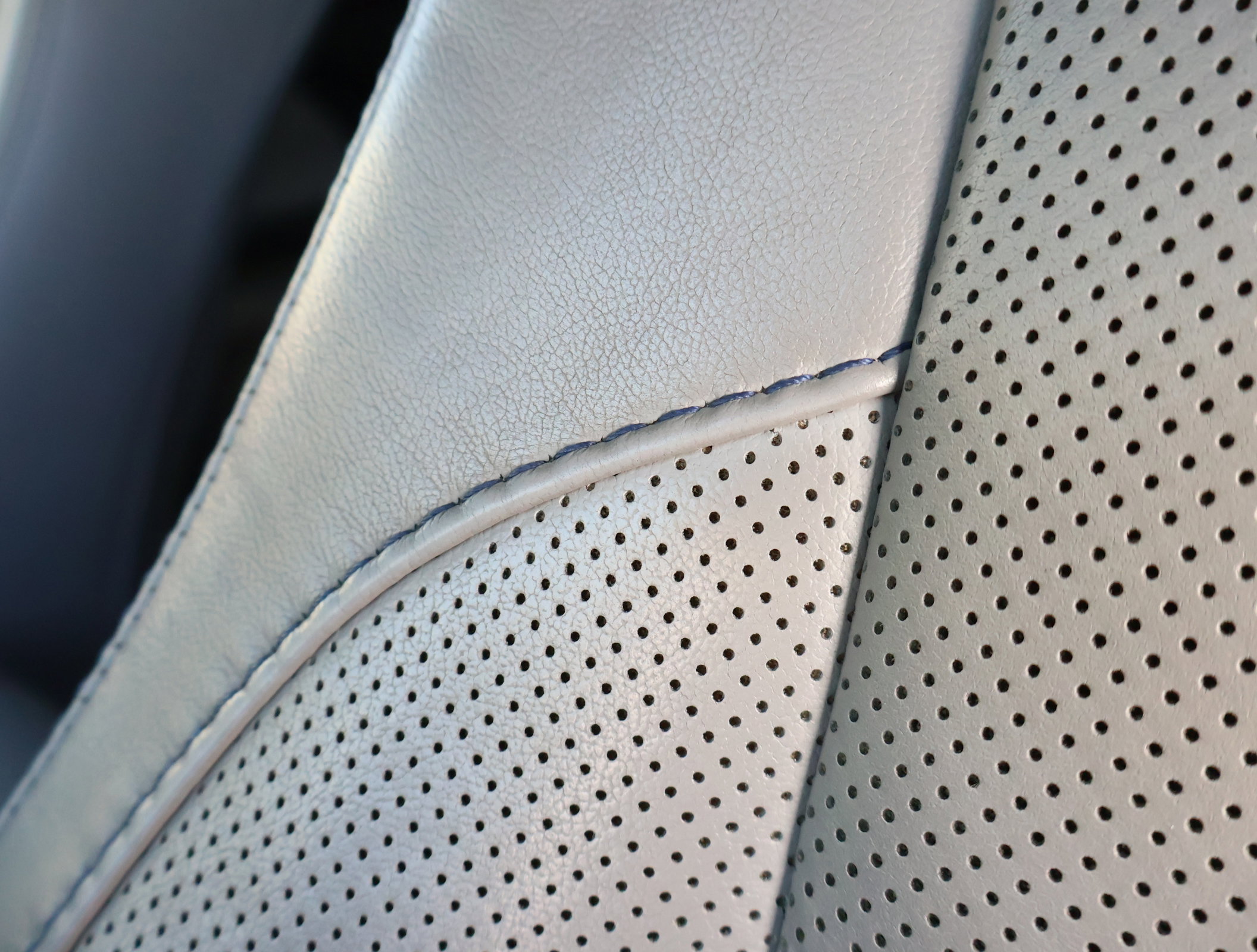 Used 2016 Toyota Highlander Limited w/ Driver Technology Package image 11